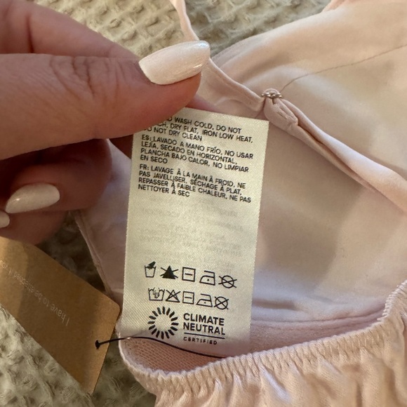 NEW Reformation Antonia Bra Padded Satin Pink Ibiza Collection Size 6 NWT - Picture 11 of 11
